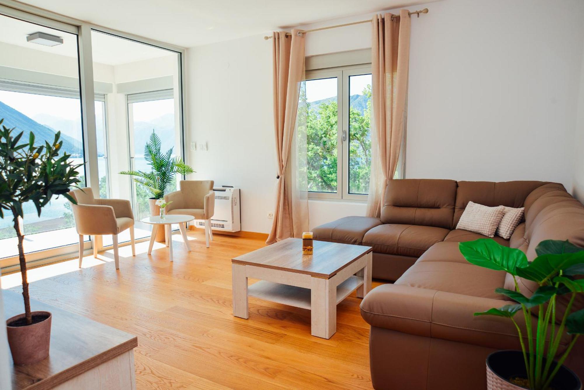 Sea View Apartment For 4 Kotor Exterior photo